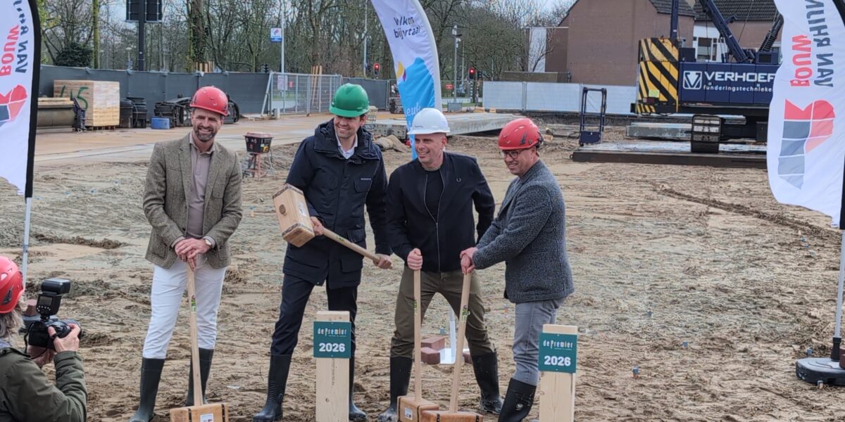 Eerste paal groene woontoren De Premier geslagen