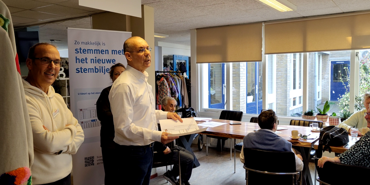 Leidenaren moeten wennen aan nieuw stembiljet