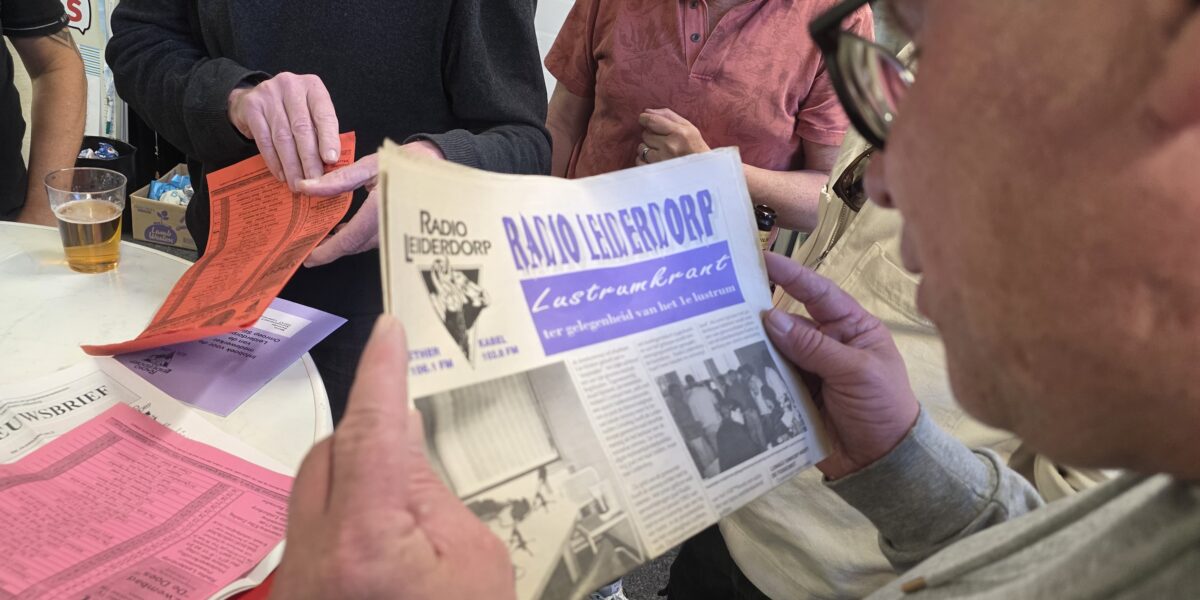 Medewerkers Radio Leiderdorp houden reünie bij Sleutelstad