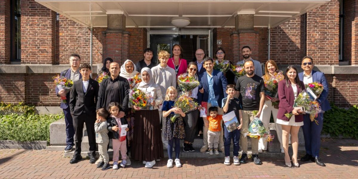 Voorschoten in één keer negentien Nederlanders rijker