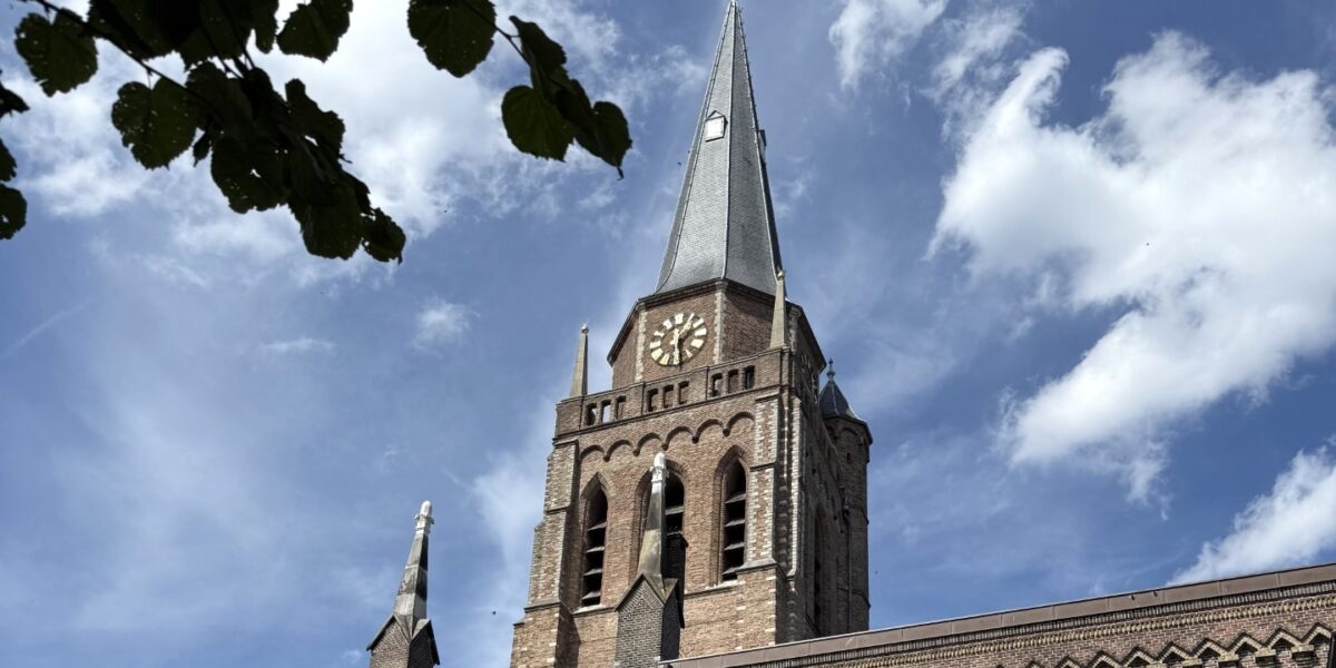 Stilzetten dorpsklok blijft gemoederen in Voorschoten bezighouden