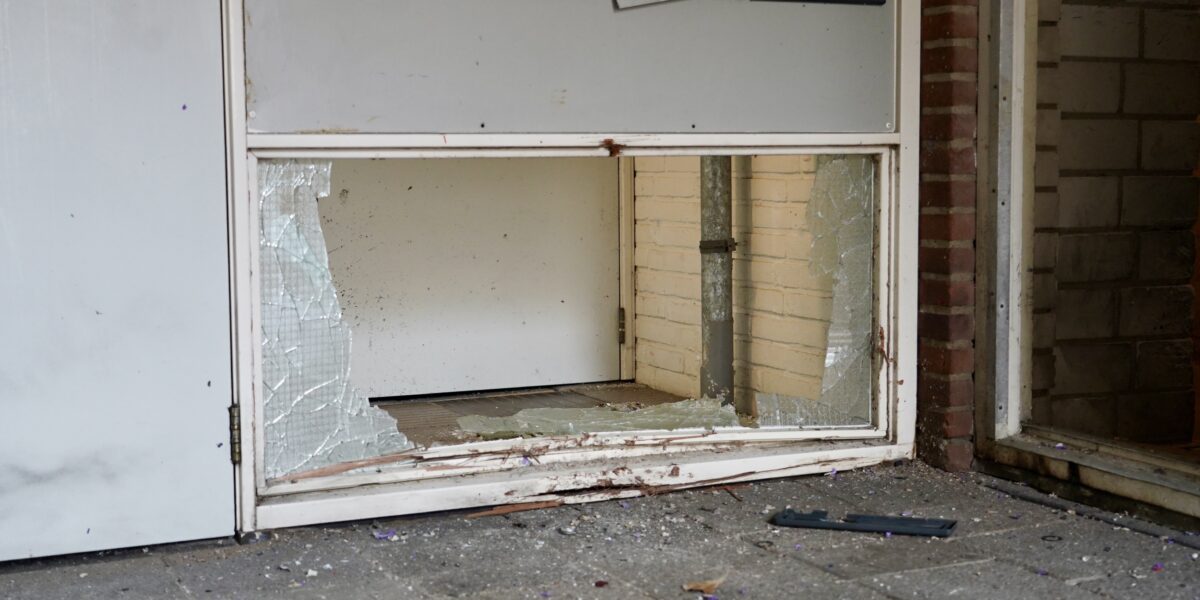 Weer explosie bij zelfde portiek in Leiderdorpse flat