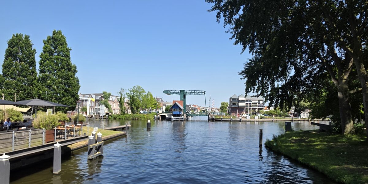 Alle bruggen tijdelijk gesloten voor scheepvaart door aanhoudende hitte