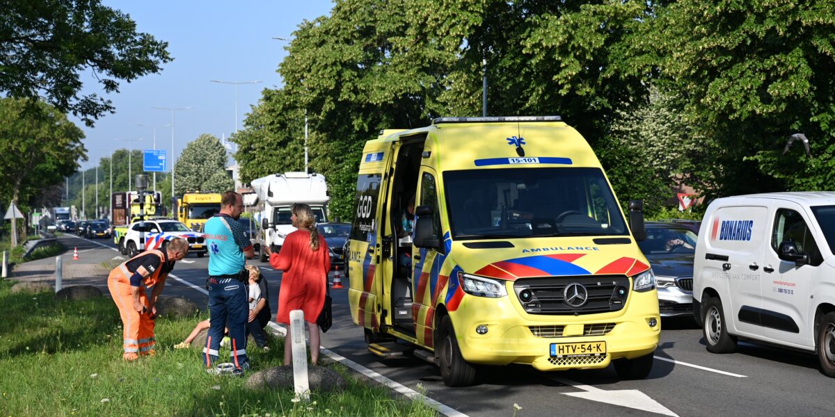 Knuffels voor kinderen na botsing op N44