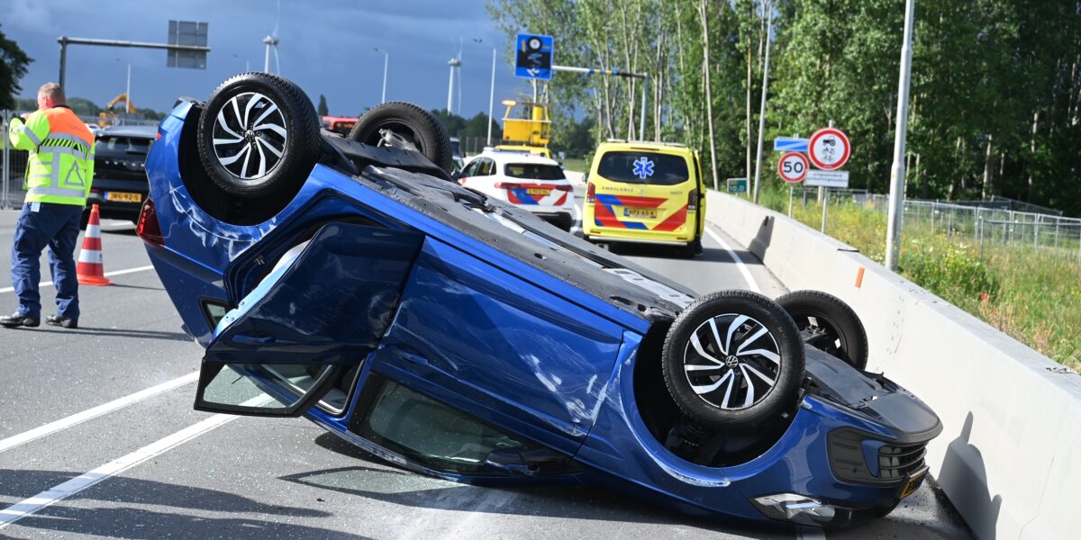 Verkeerschaos Europaweg door eenzijdig ongeval auto