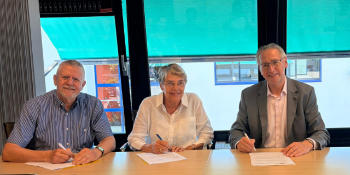 Gemeente Wassenaar en Parochie tekenen voor toekomst Warenar