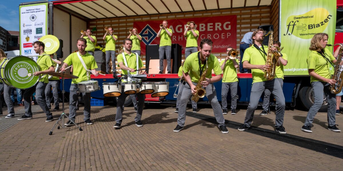 In Voorschoten is het zaterdag 27 juni FF blazen