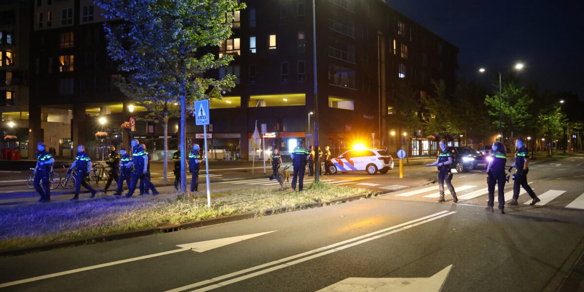Politie grijpt in bij ongeregeldheden Kooiplein