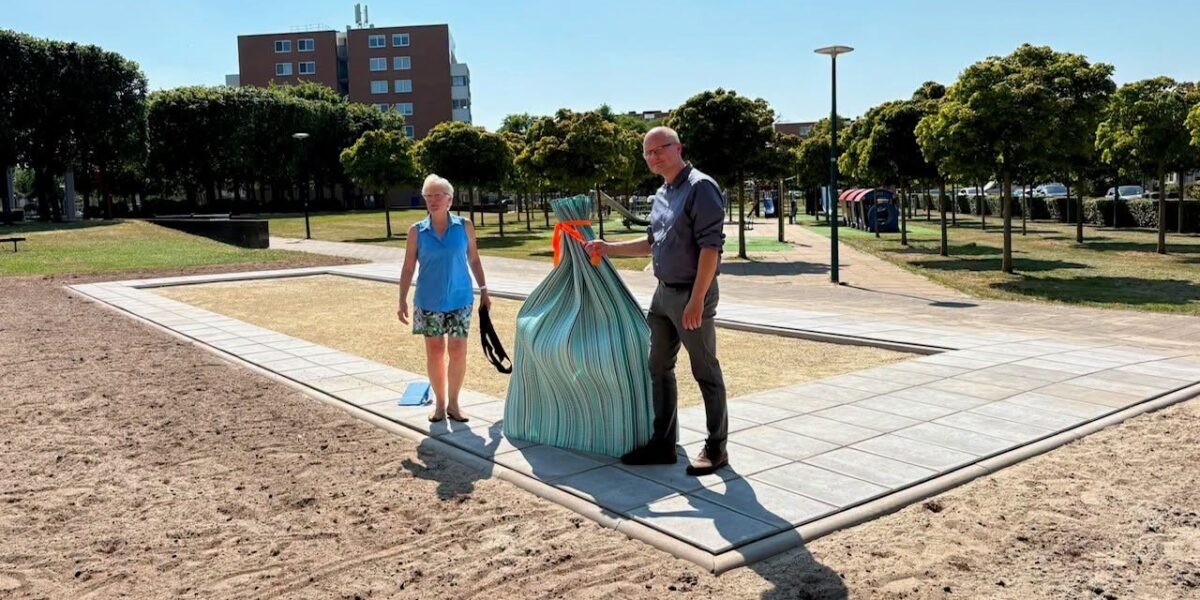 Nieuwe jeu de boulesbaan geopend in Mien Ruyspark Oegstgeest