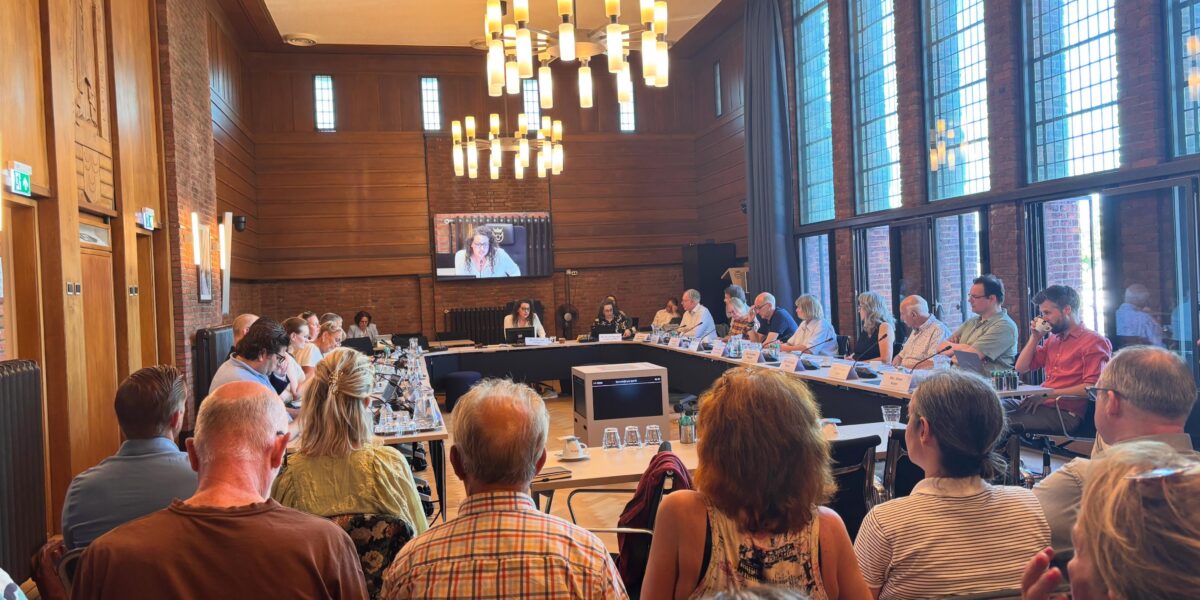 Grote zorgen om renovatie Vlietwijk in Voorschoten