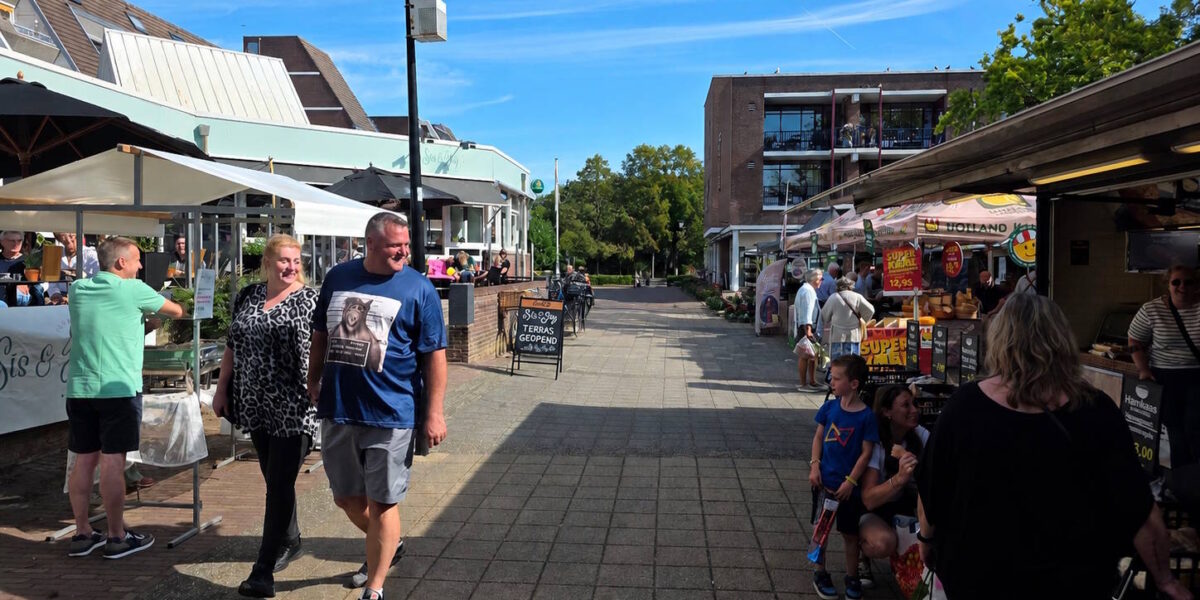 (Brom)fietsverbod tijdens de markt op Statendaalderplein