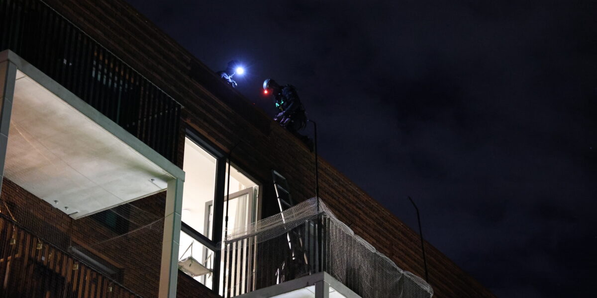Inzet van arrestatieteam bij appartementencomplex Julianakade