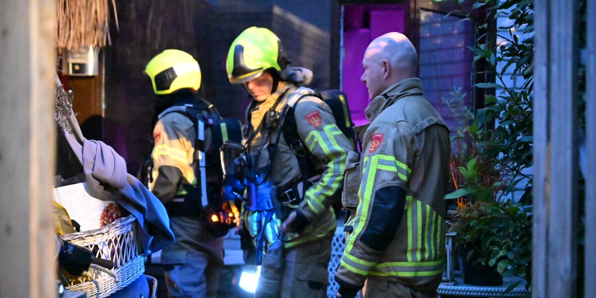 Twee personen ingesloten bij woningbrand in Wassenaar
