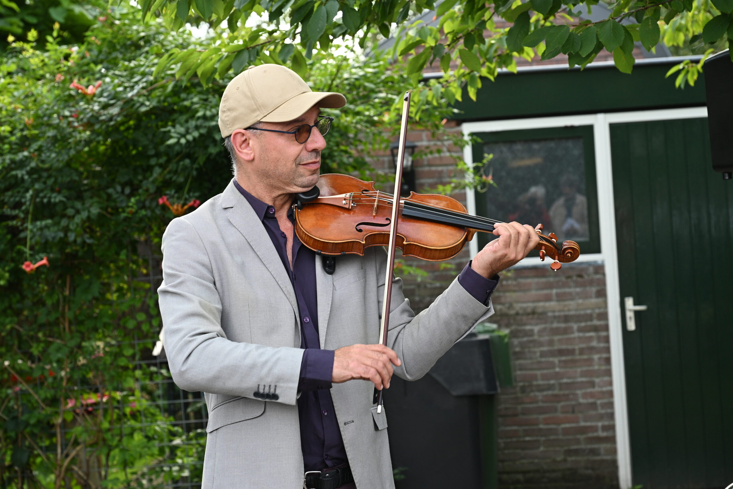NELLEKE DE VRIES