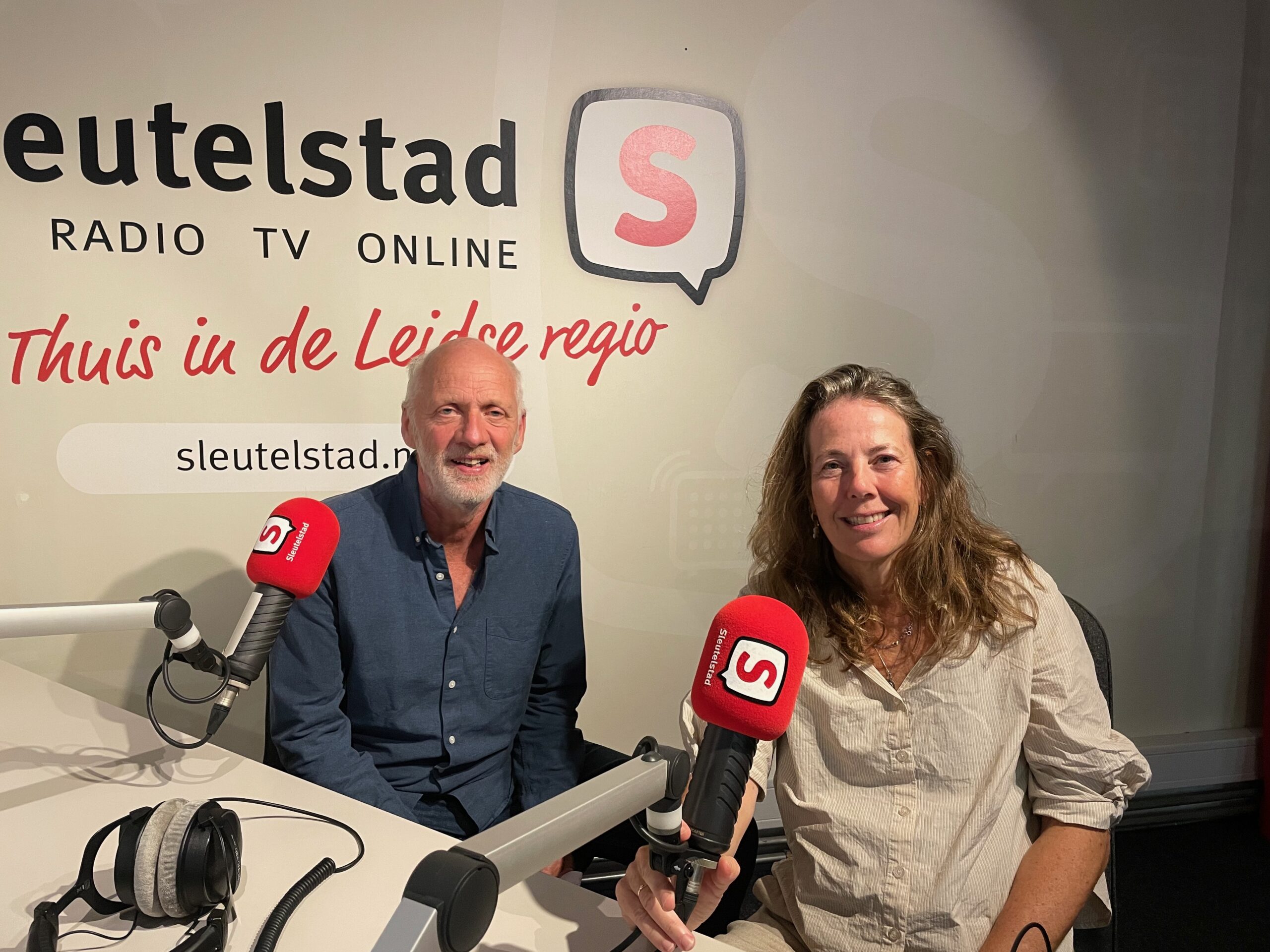 Erik Smits en Maaike Hoogbergen van Zwemstad Leiden. (foto: Gerry van Bakel)