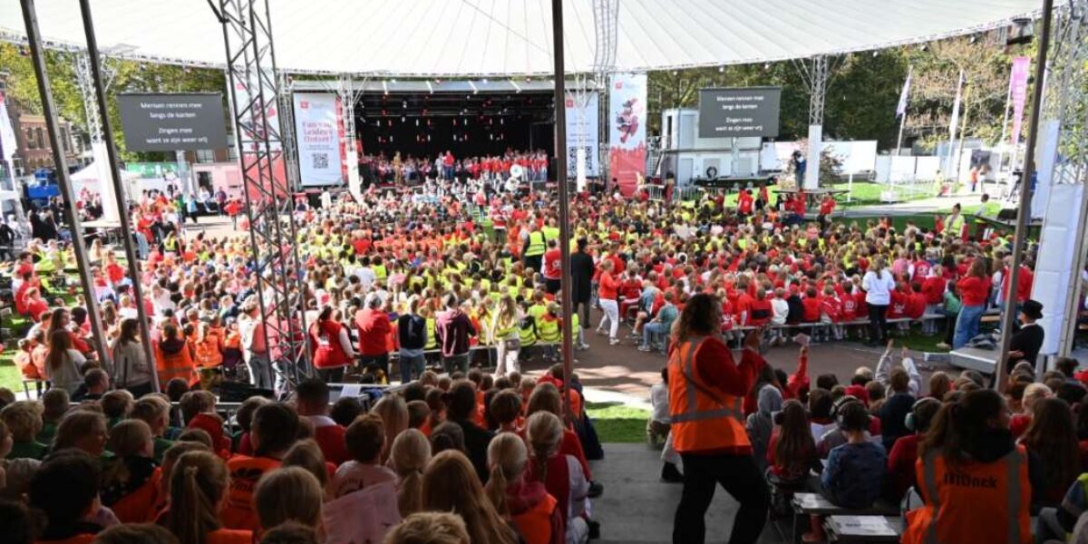 Minikoraal en Maxikoraal live op Sleutelstad