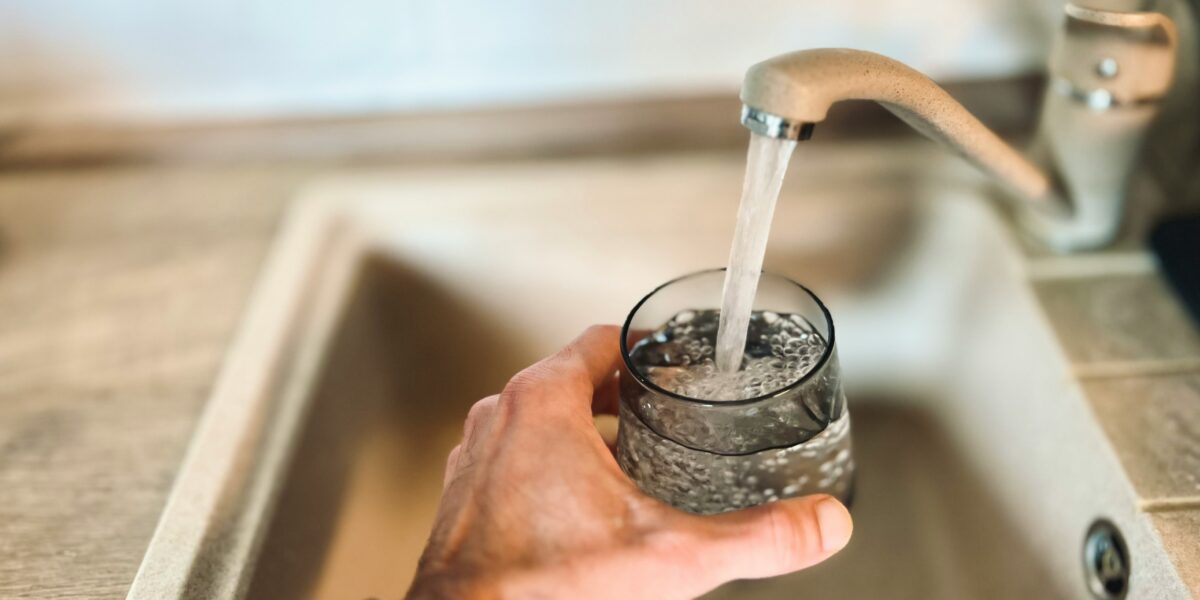Veel PFAS uit kranen in regio