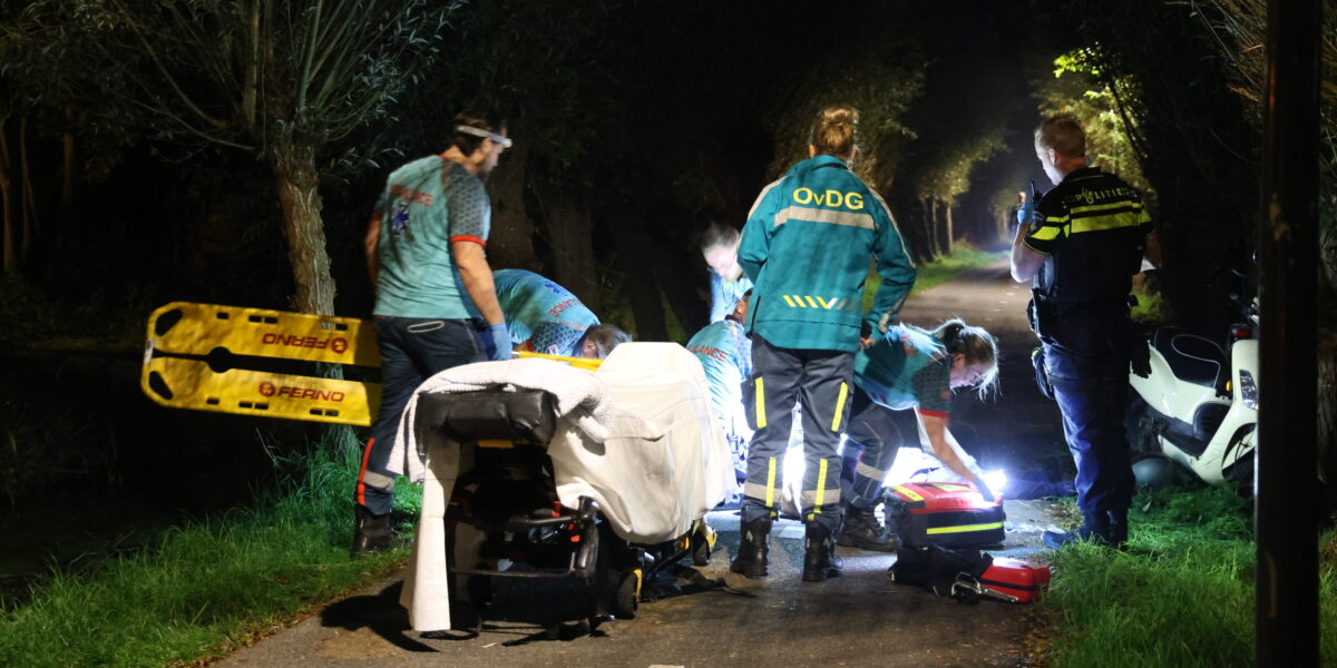 Scooterrijder gereanimeerd na ongeval op Broekpad in Leiden