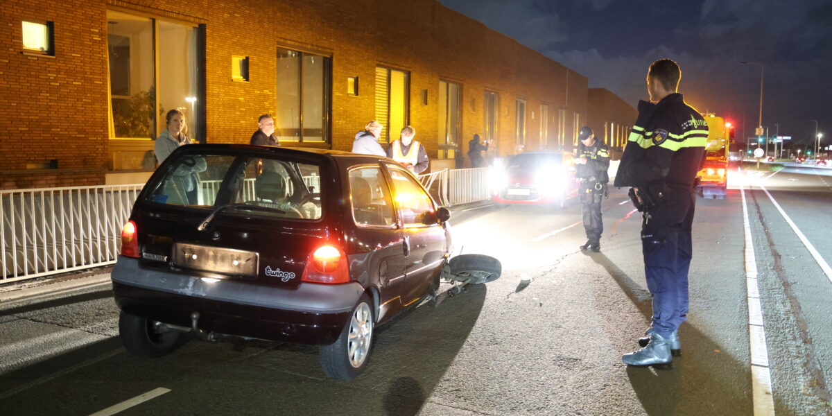 Auto zwaar beschadigd bij eenzijdig ongeval