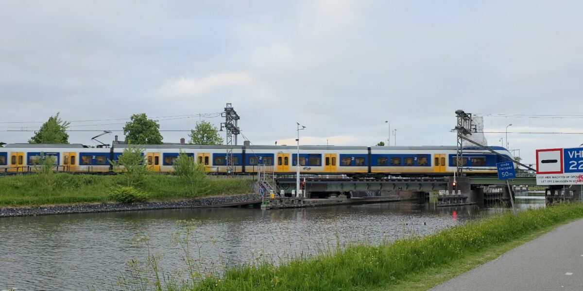 Tot halverwege volgend jaar geen treinen tussen Leiden en Woerden