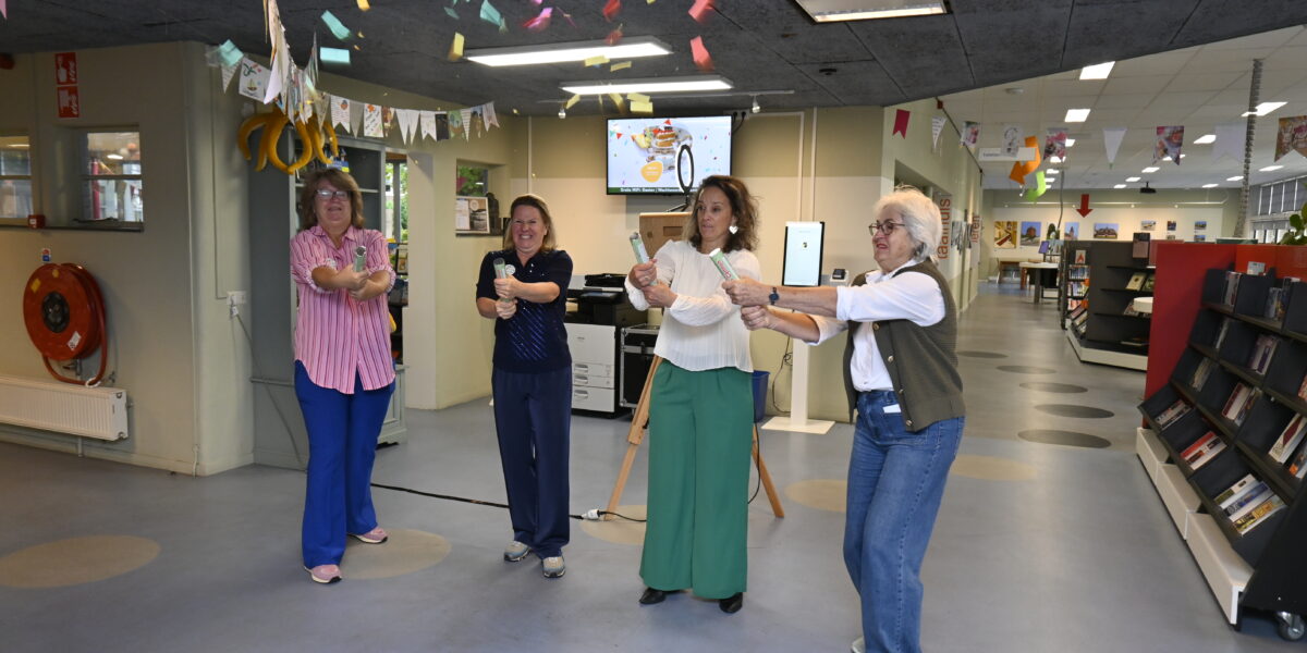 Bibliotheek Voorschoten viert tienjarig bestaan GalerieBieb, Taalhuis en meer