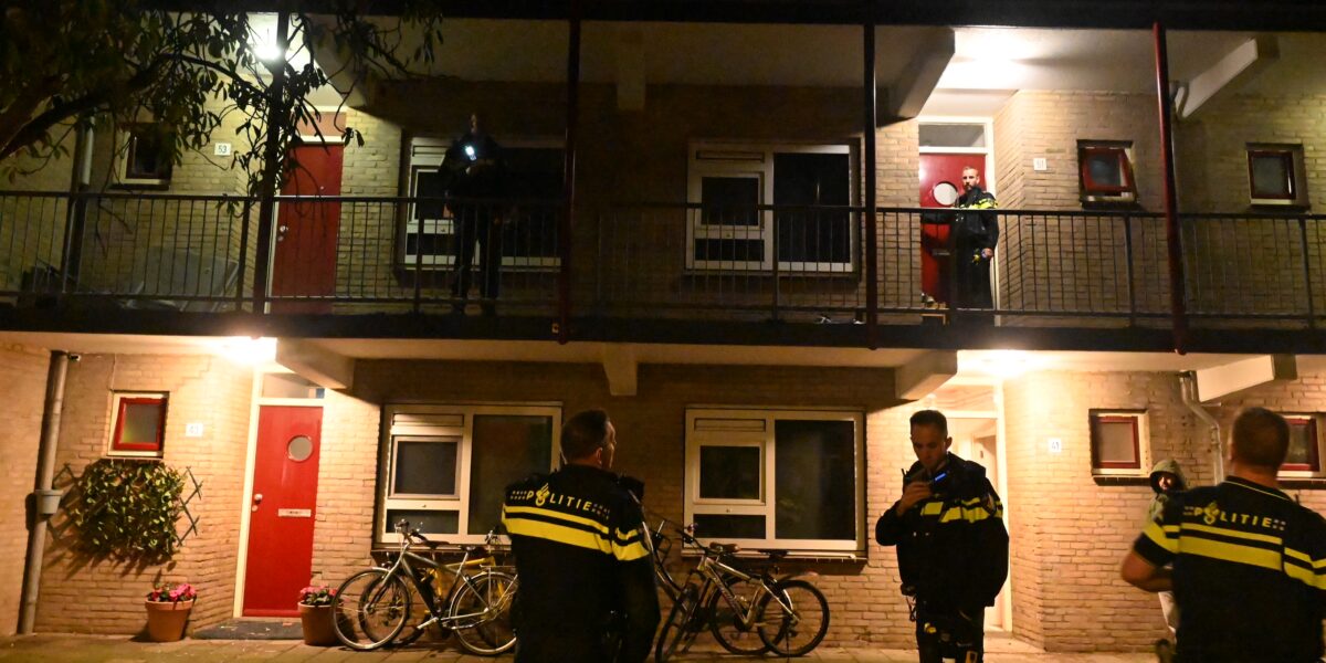 Vier woningen beschadigd door explosie in Leidse Maasstraat