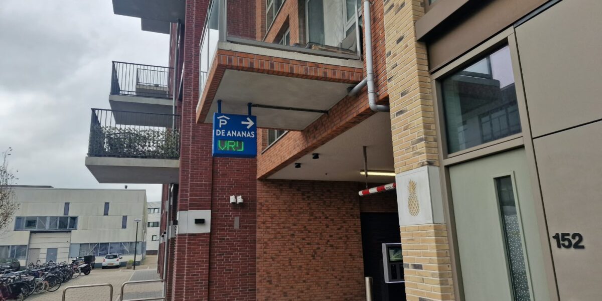 Bewoners appartementencomplex overvallen door verdubbeling parkeerkosten